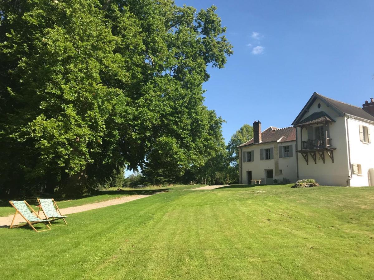 Bed and Breakfast Domaine Du Plessis Le Plessis-Luzarches Esterno foto